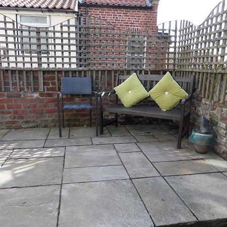 Award Winning Pet Friendly Paddock Cottage Whitby Esterno foto