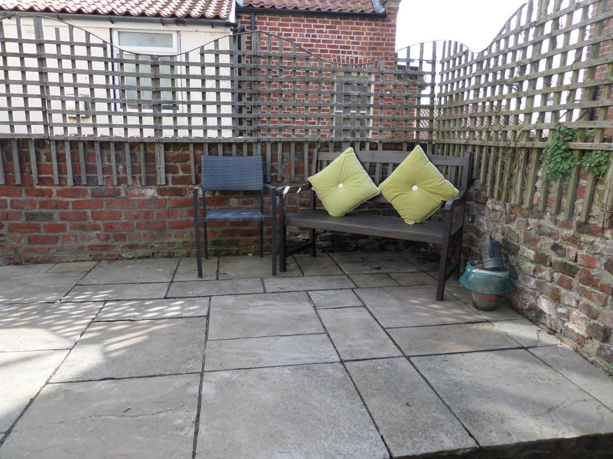 Award Winning Pet Friendly Paddock Cottage Whitby Esterno foto