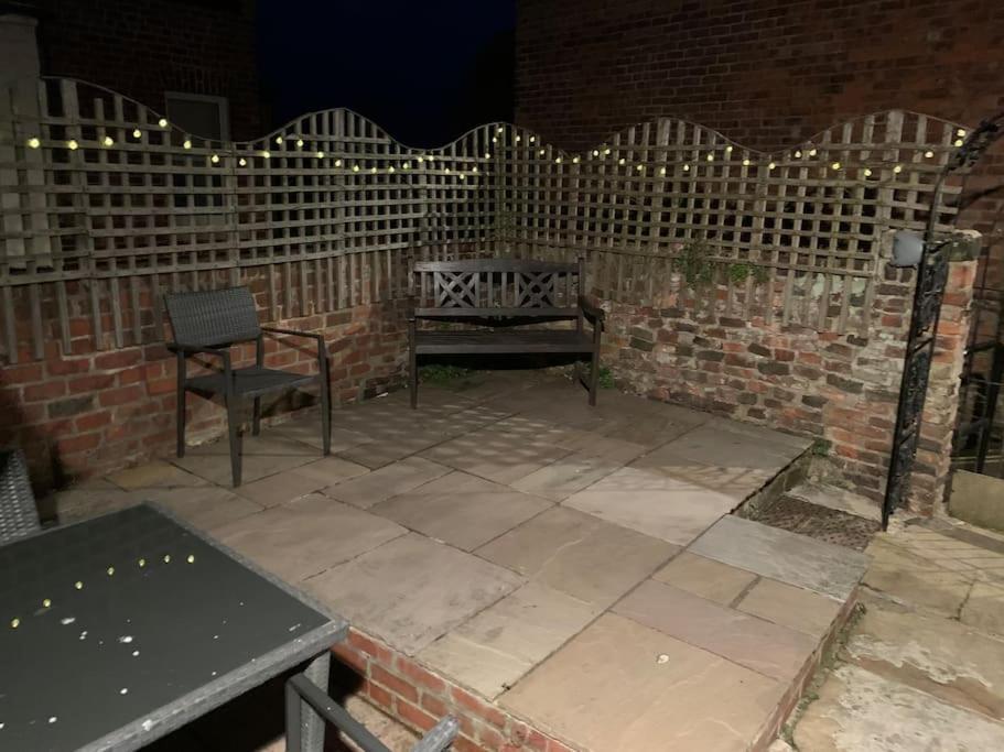 Award Winning Pet Friendly Paddock Cottage Whitby Esterno foto