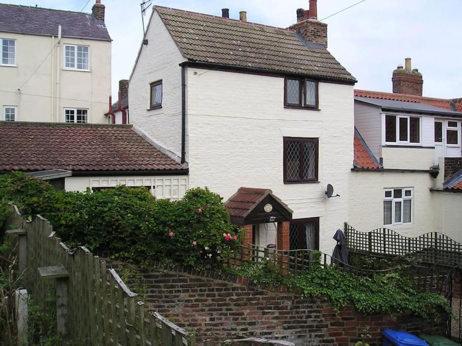 Award Winning Pet Friendly Paddock Cottage Whitby Esterno foto