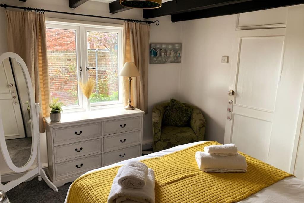 Award Winning Pet Friendly Paddock Cottage Whitby Esterno foto