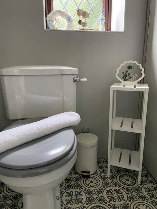 Award Winning Pet Friendly Paddock Cottage Whitby Esterno foto