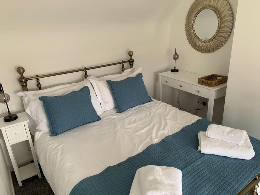Award Winning Pet Friendly Paddock Cottage Whitby Esterno foto