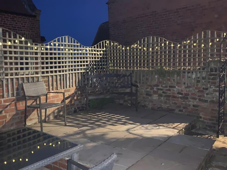 Award Winning Pet Friendly Paddock Cottage Whitby Esterno foto
